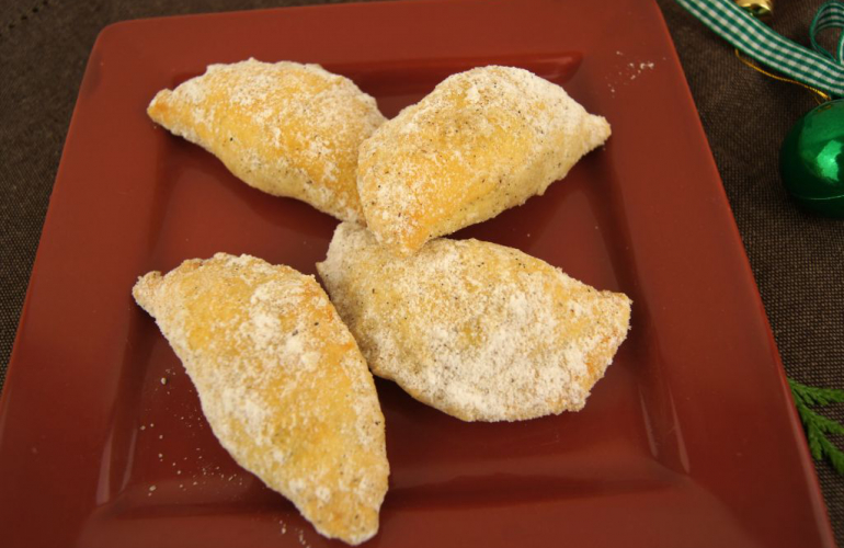 Recept na maminčiny vánoční trojhránky s ořechovou náplní