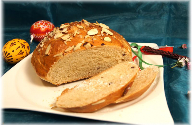 Recept na velikonoční mazanec – na Plzeňsku bochánek