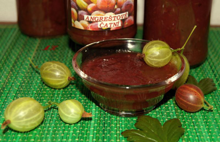 Pikantní angreštové čatní (čatný, anglicky chutney)