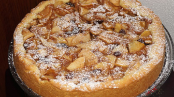 Jablkový koláč z křehkého těsta