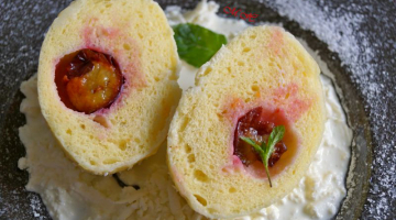 Švestkové knedlíky z kynutého těsta