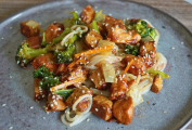 Asijská pánev s tofu