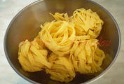 Tagliatelle v suchém stavu